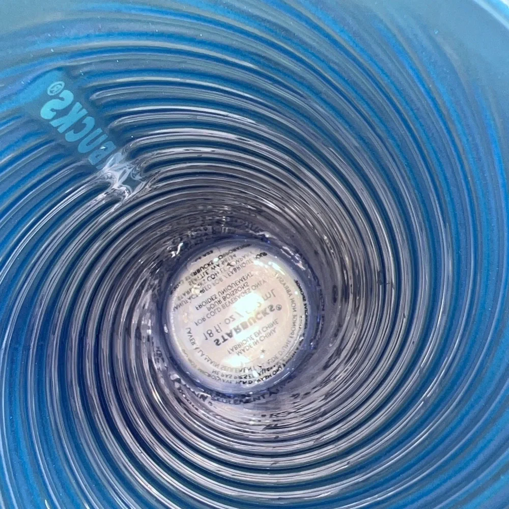 NWT Starbucks 2023 Summer Blue Opalescent Twist Glass 18oz Ombré Cold Cup